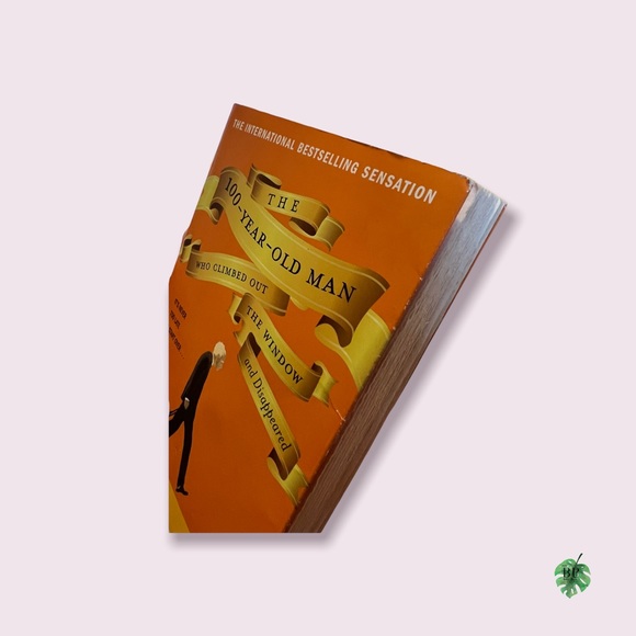 📚 The 100-Year-Old Man Who Climbed Out The Window & Disappeared -Jonas Jonasson - Picture 6 of 6